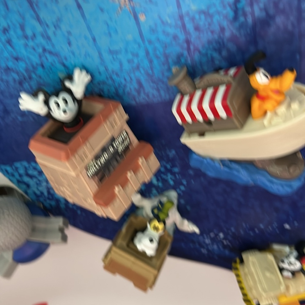Disney McDonald Mickey and Minnie runaway railroad Walt Disney World toy set - Picture 9 of 13